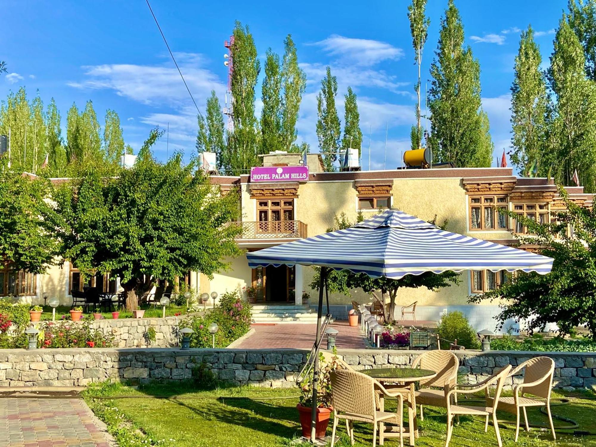 Hotel Palam Hills Лех Экстерьер фото